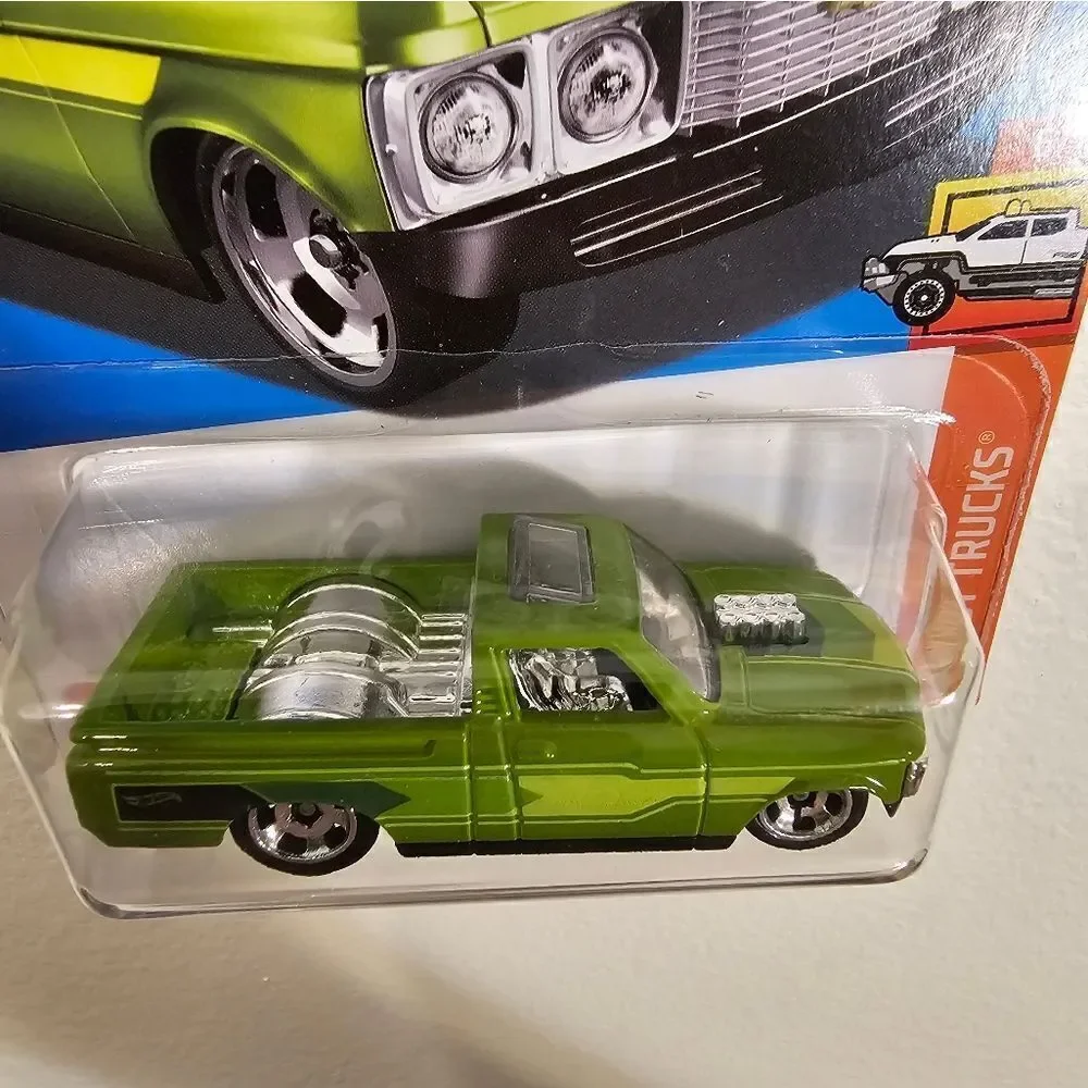 Hot Wheels Custom 1972 Chevy LUV Pick Up Truck Hotwheels Chevrolet New 2024